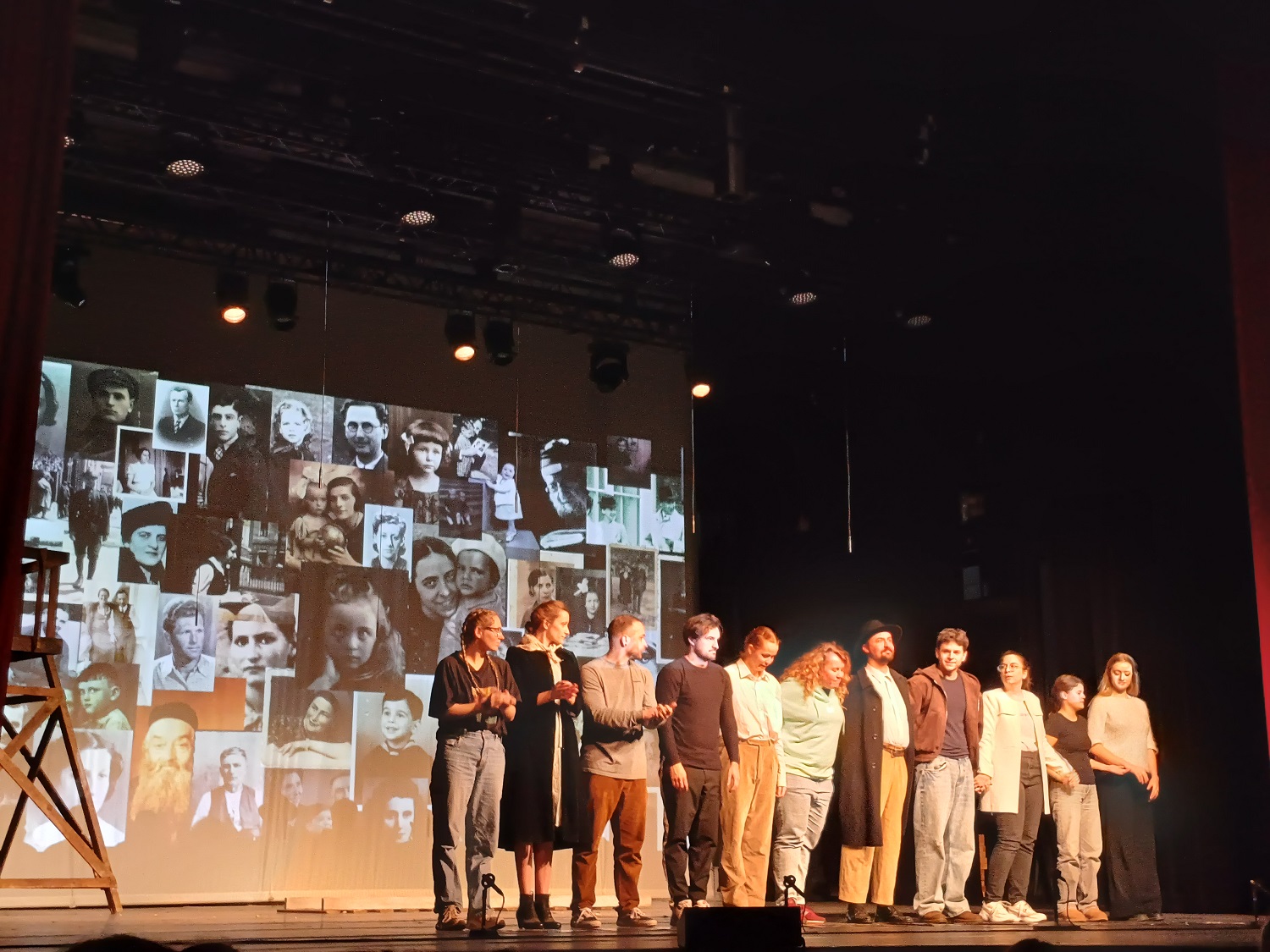 Théâtre "Ces Mots Pour Sépulture" pour nos élèves de 3ème - Collège le